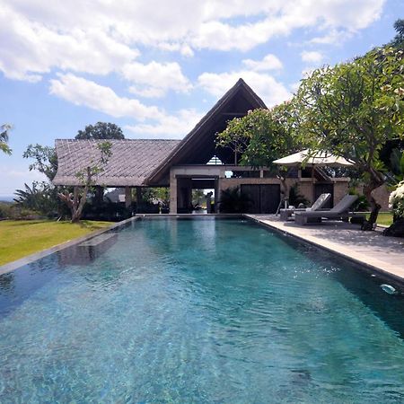 Jeda Villa Modern Stylish Luxury Villaペムテラン エクステリア 写真