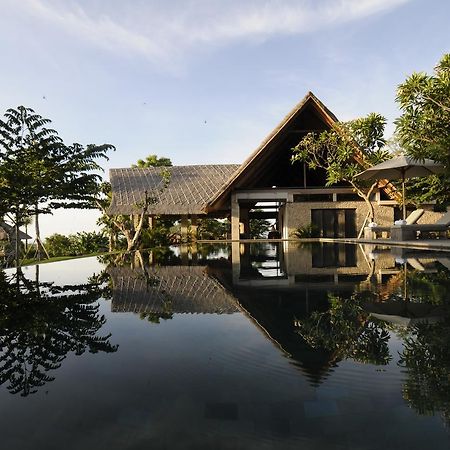 Jeda Villa Modern Stylish Luxury Villaペムテラン エクステリア 写真