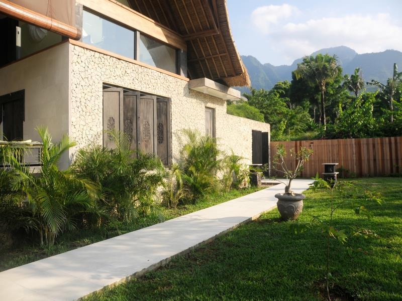 Jeda Villa Modern Stylish Luxury Villaペムテラン エクステリア 写真
