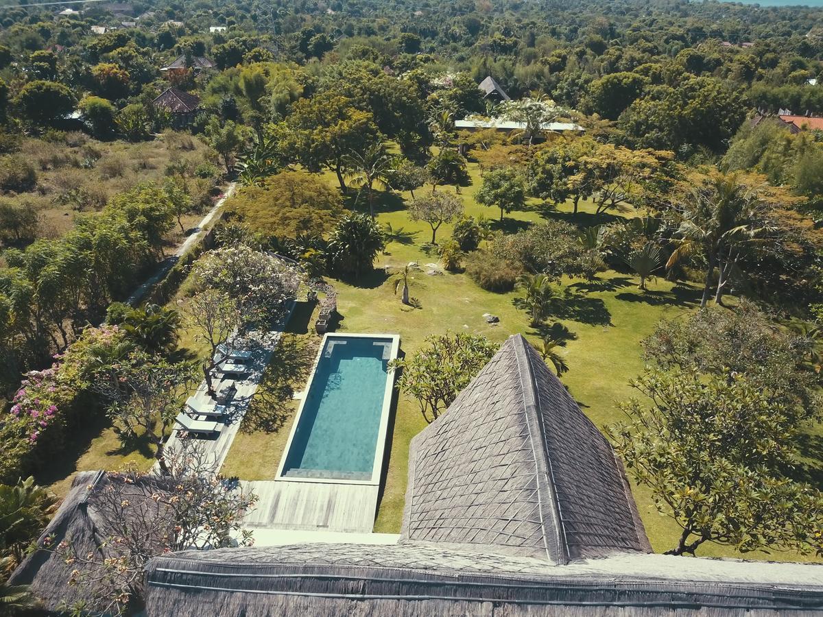Jeda Villa Modern Stylish Luxury Villaペムテラン エクステリア 写真