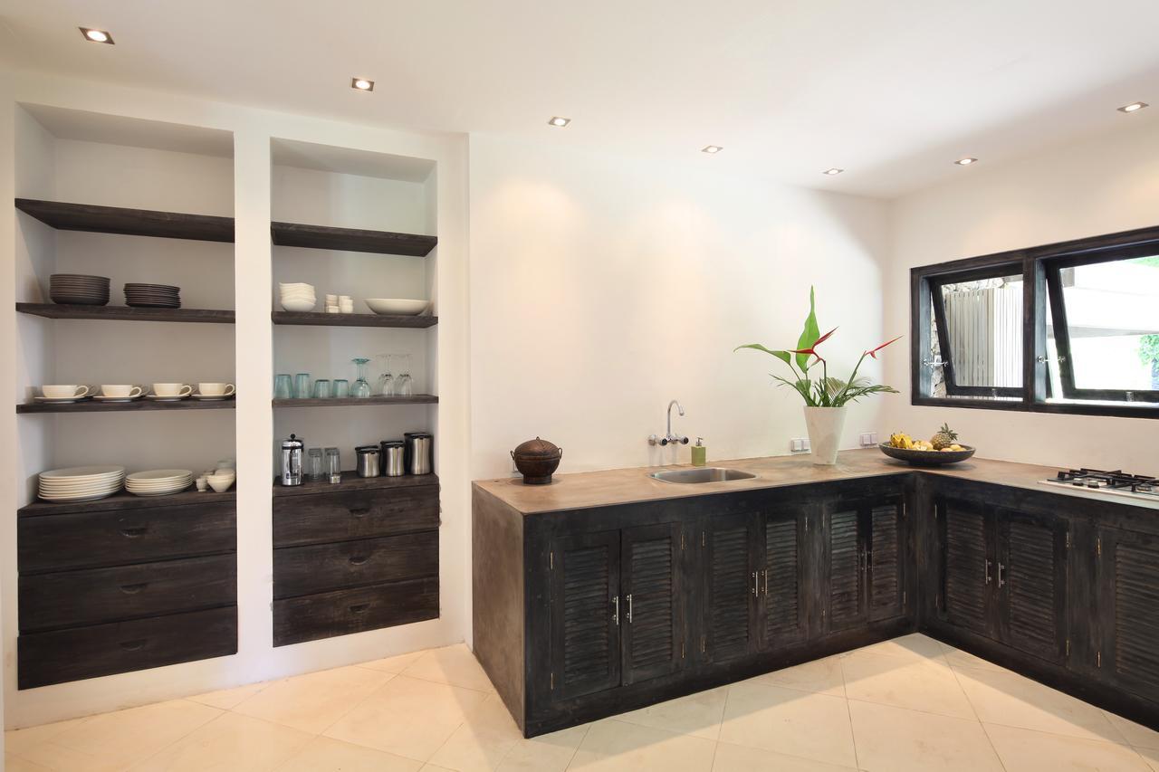 Jeda Villa Modern Stylish Luxury Villaペムテラン エクステリア 写真